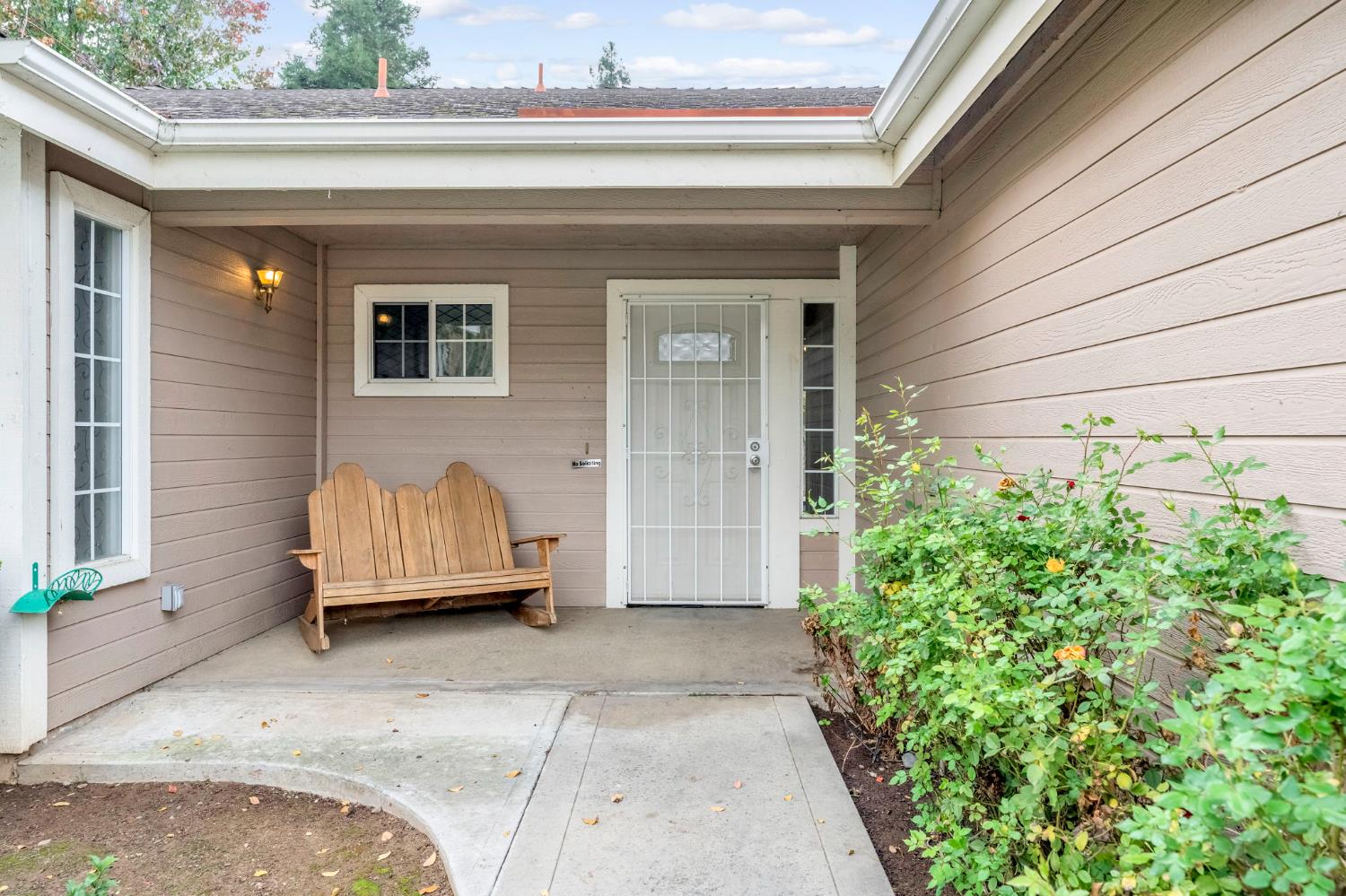 1891 E El Paso Ave, Fresno, CA 93720