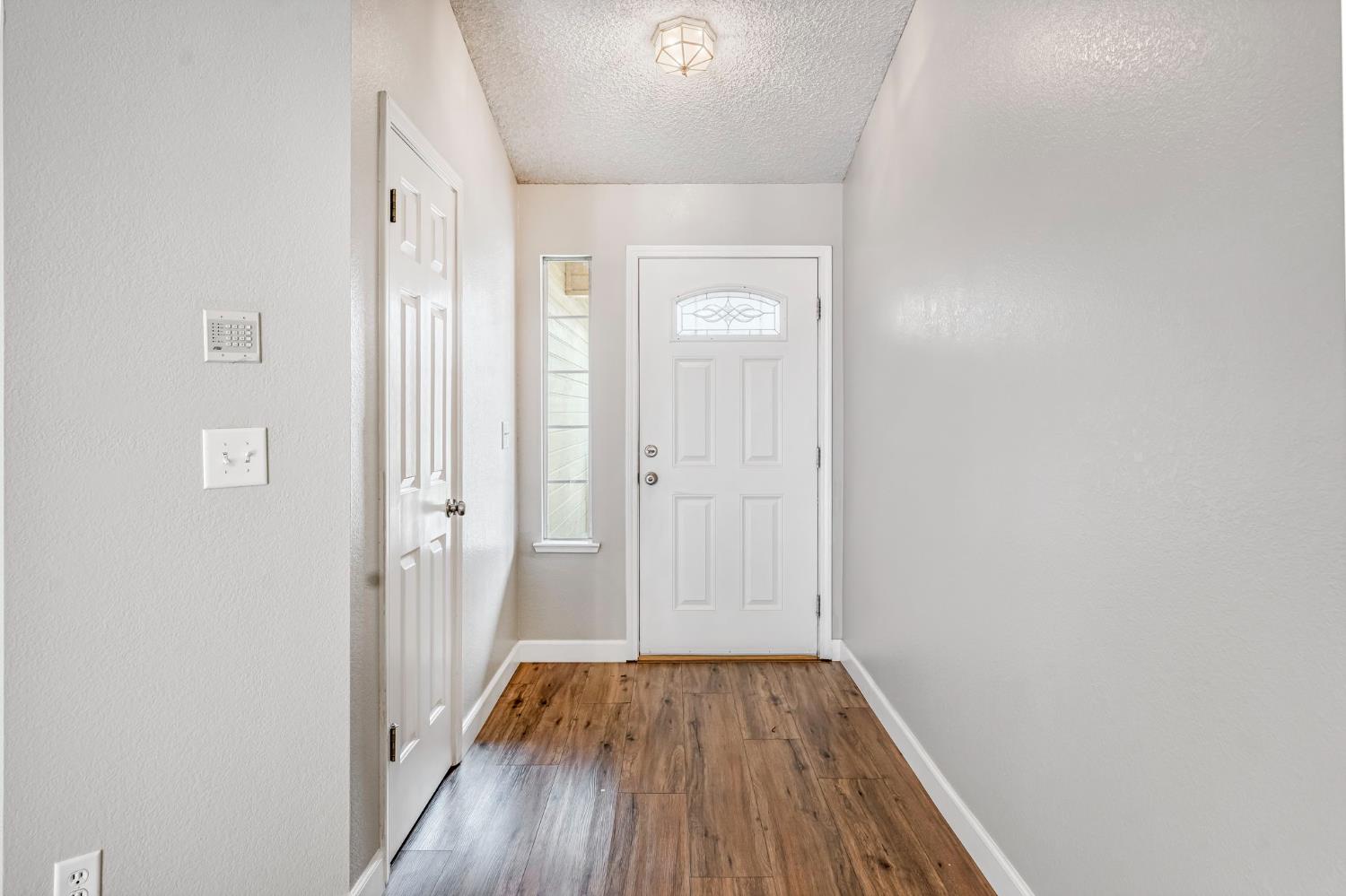 1891 E El Paso Ave, Fresno, CA 93720