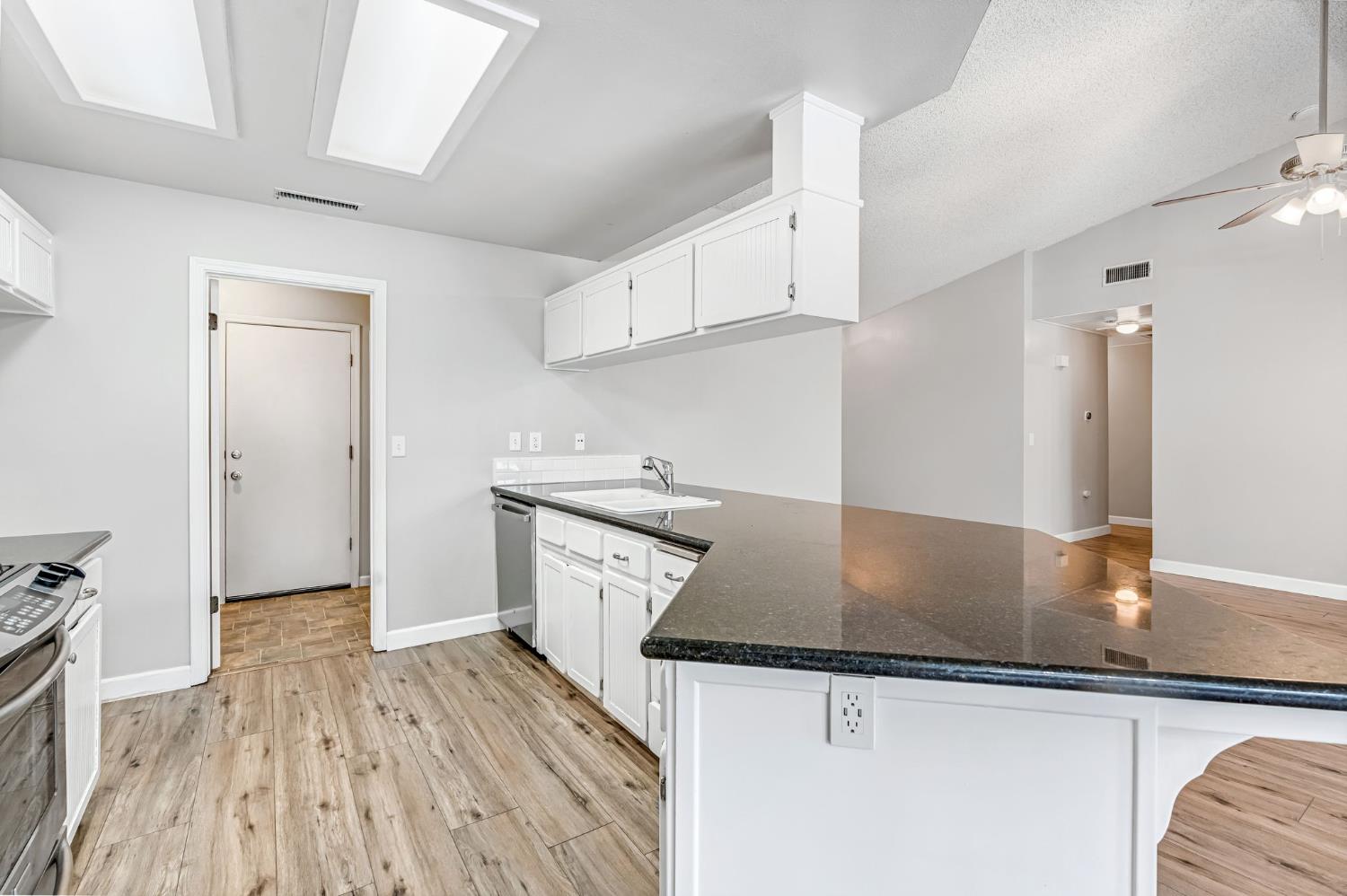 1891 E El Paso Ave, Fresno, CA 93720