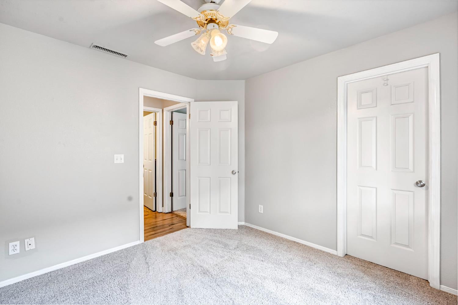 1891 E El Paso Ave, Fresno, CA 93720