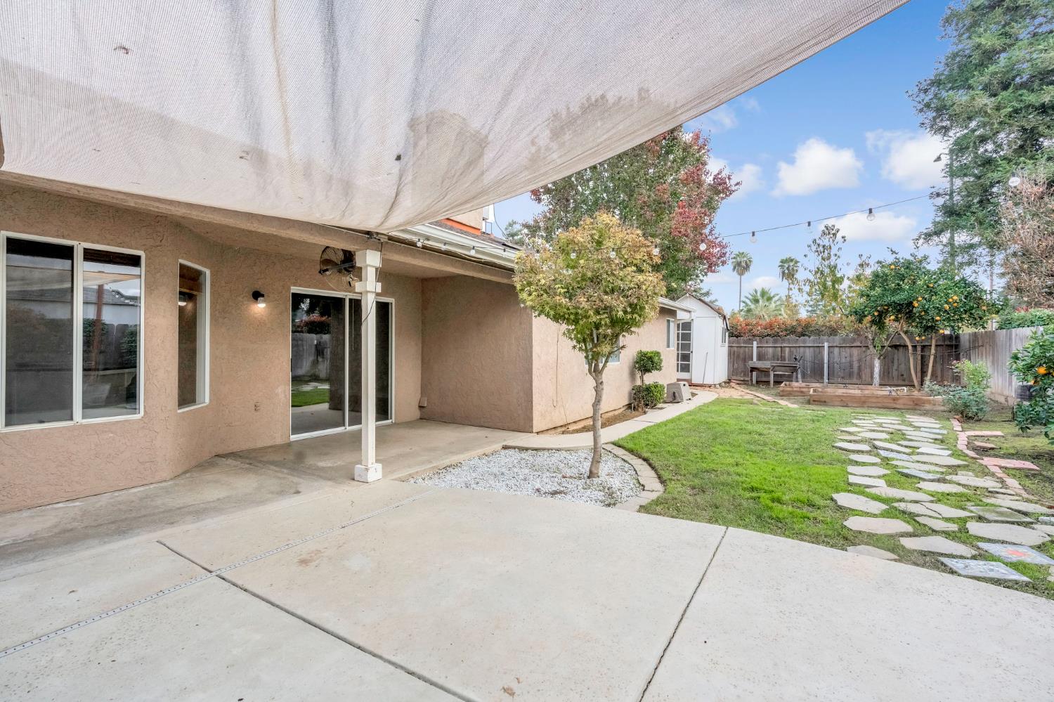 1891 E El Paso Ave, Fresno, CA 93720