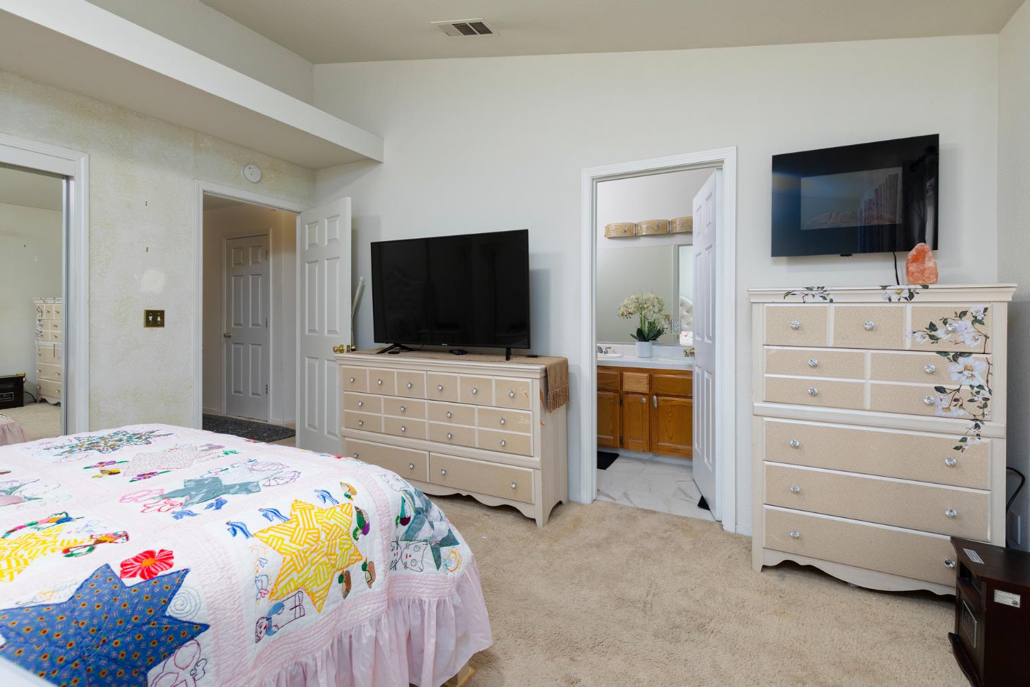 6375 N Cleo Ave, Fresno, CA 93722