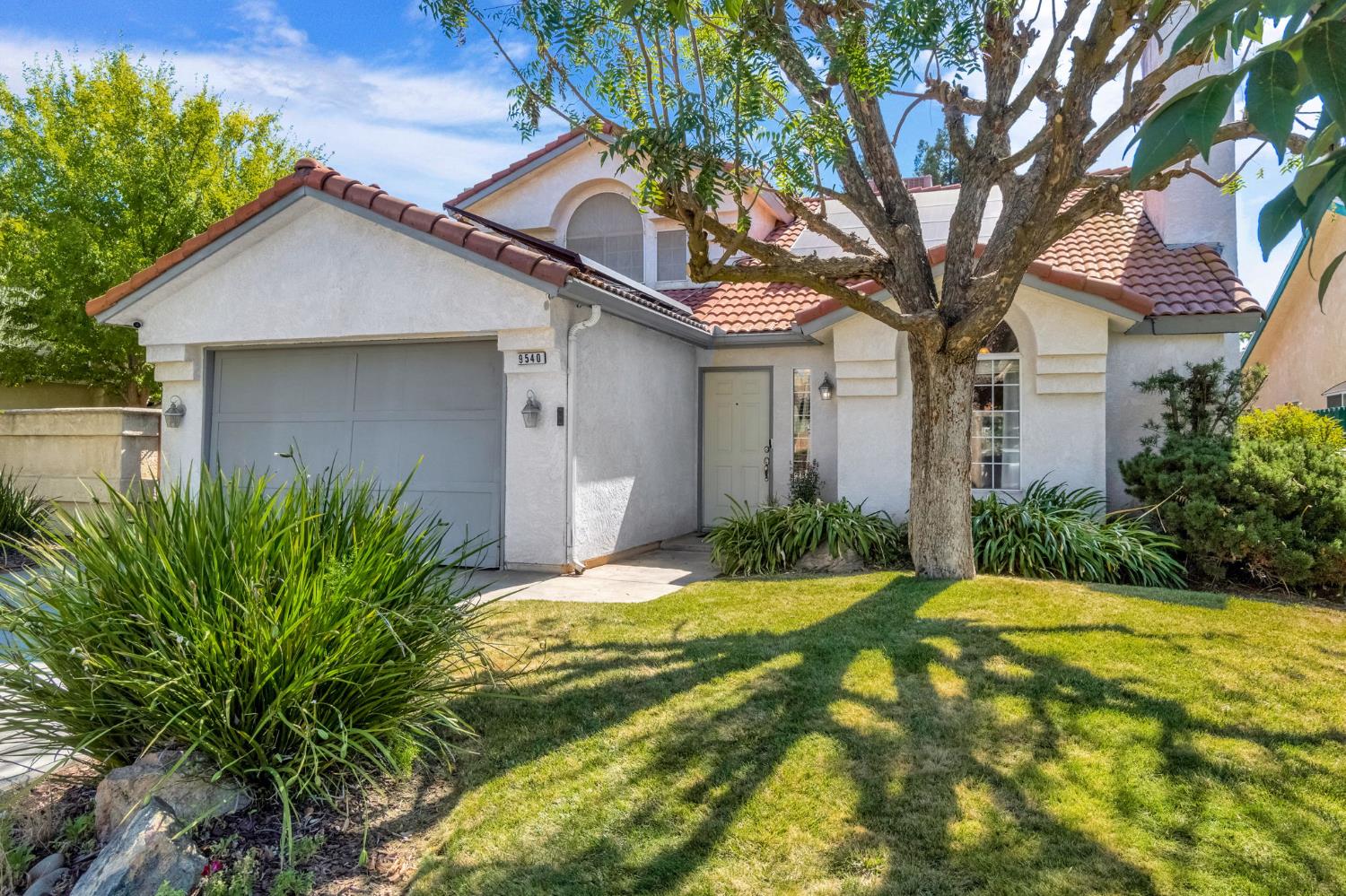 9540 N 10Th St, Fresno, CA 93720