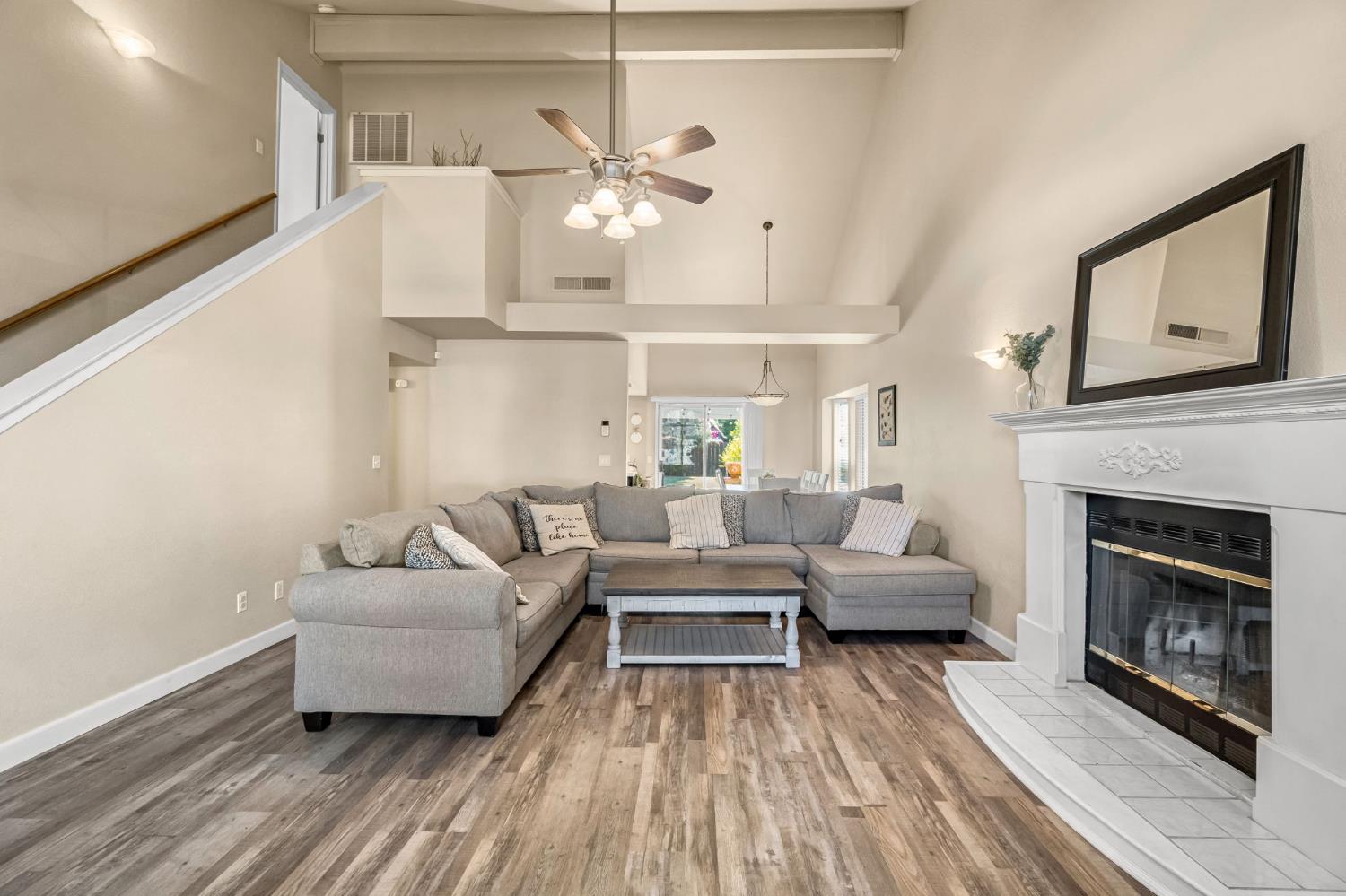 9540 N 10Th St, Fresno, CA 93720