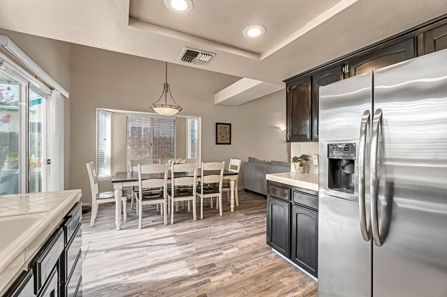 9540 N 10Th St, Fresno, CA 93720