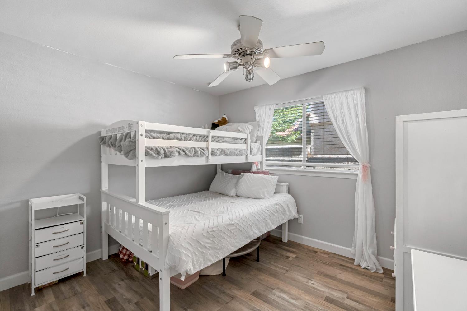 9540 N 10Th St, Fresno, CA 93720