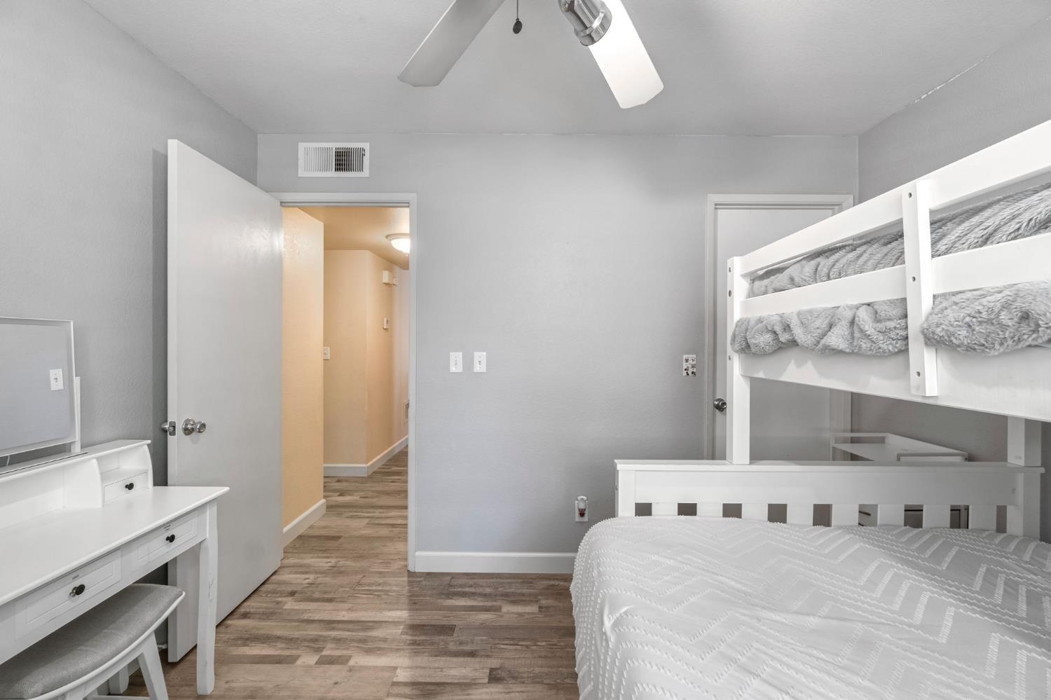 9540 N 10Th St, Fresno, CA 93720