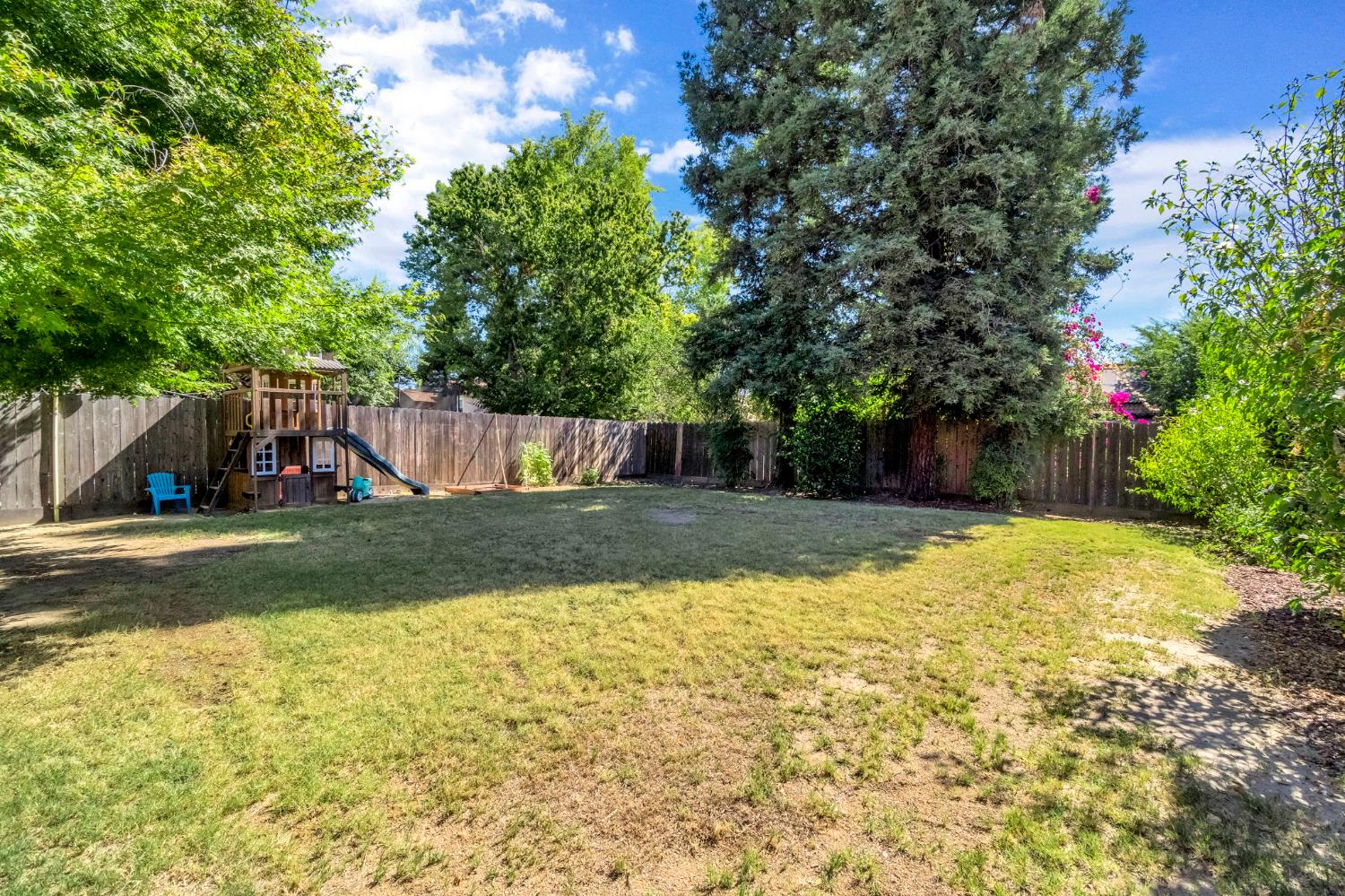 9540 N 10Th St, Fresno, CA 93720