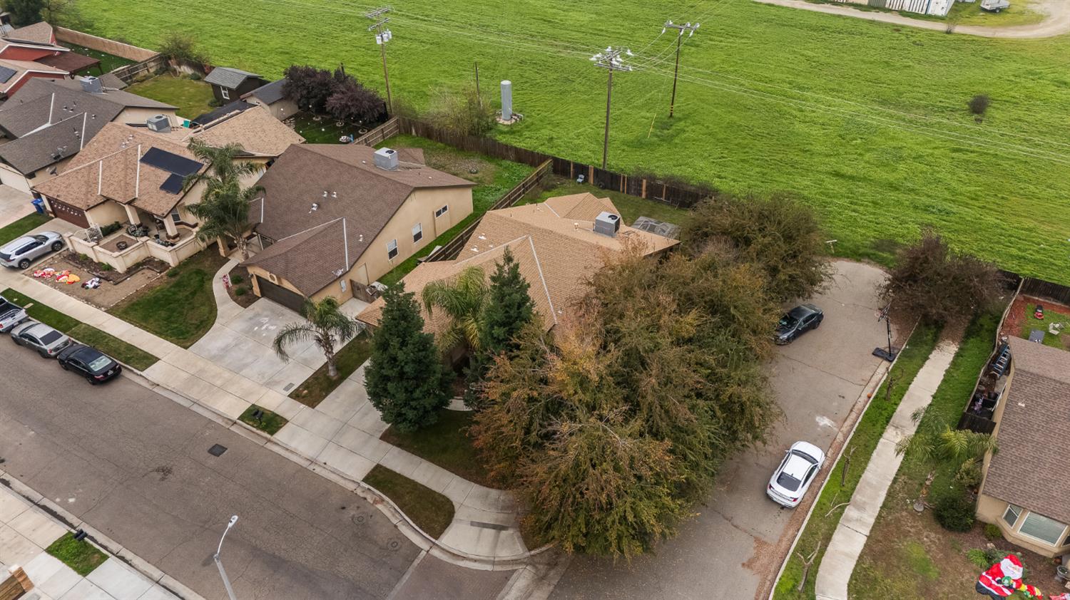 1855 N Virginia, Farmersville, CA 93223