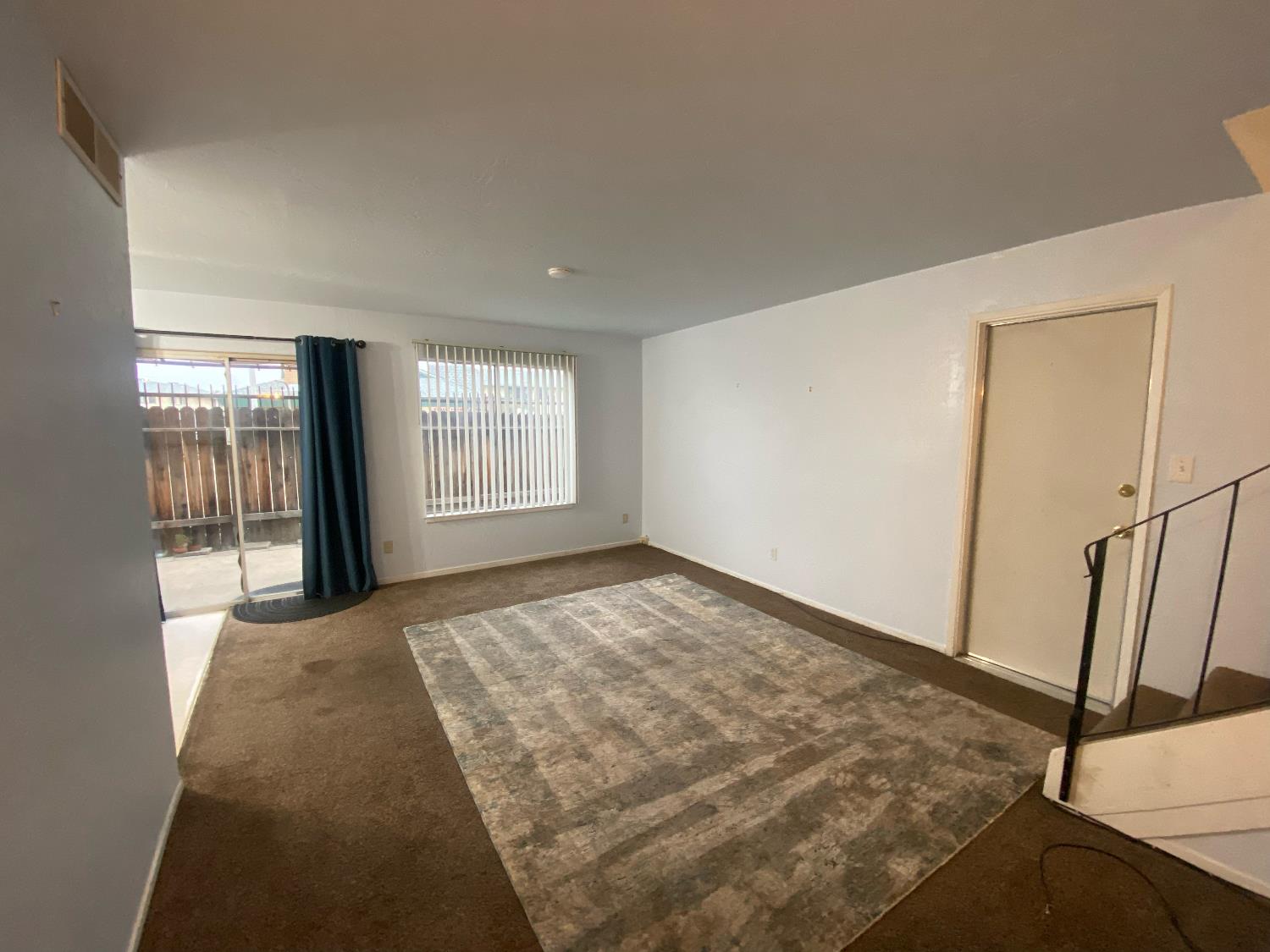 4908 N Winery Cir, Fresno, CA 93726