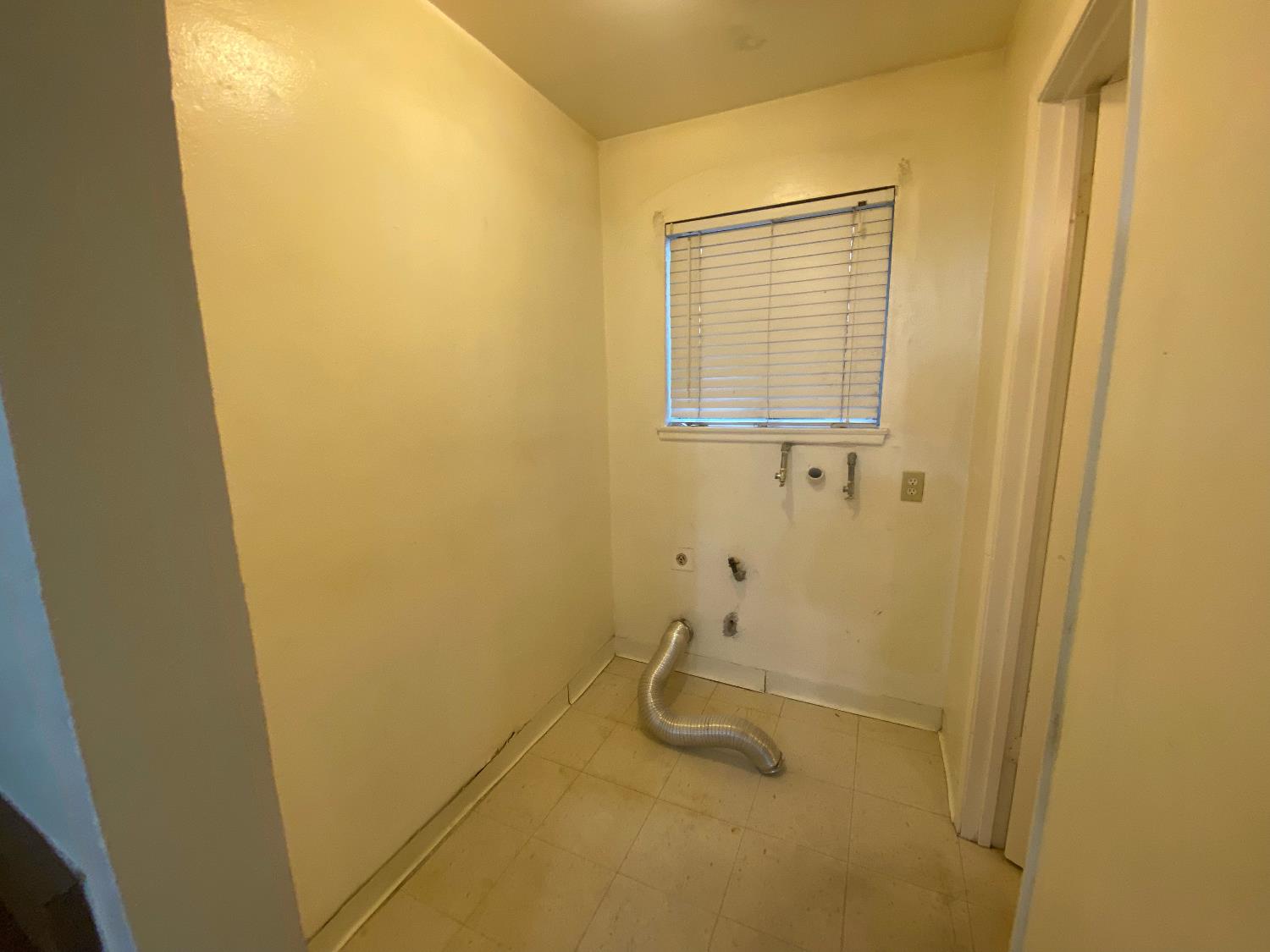 4908 N Winery Cir, Fresno, CA 93726