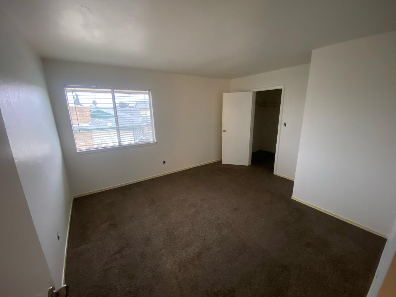 4908 N Winery Cir, Fresno, CA 93726