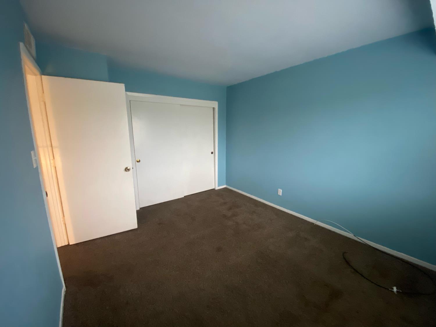 4908 N Winery Cir, Fresno, CA 93726