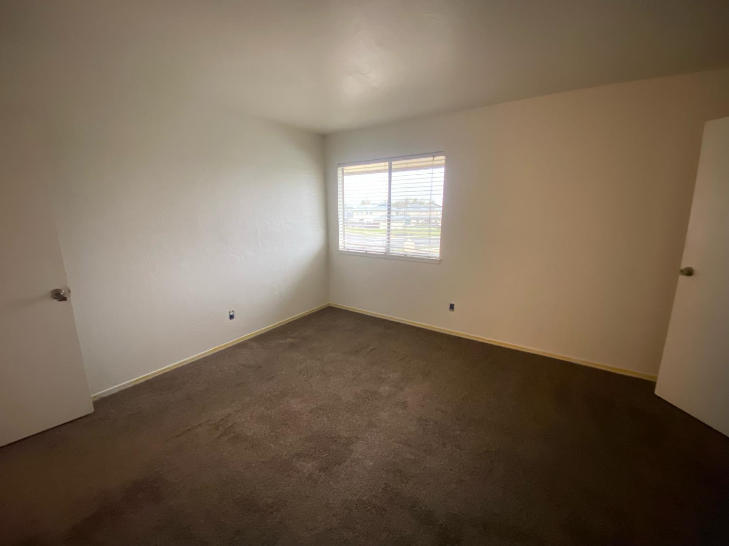 4908 N Winery Cir, Fresno, CA 93726