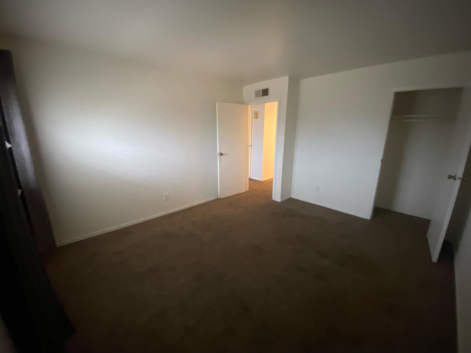 4908 N Winery Cir, Fresno, CA 93726