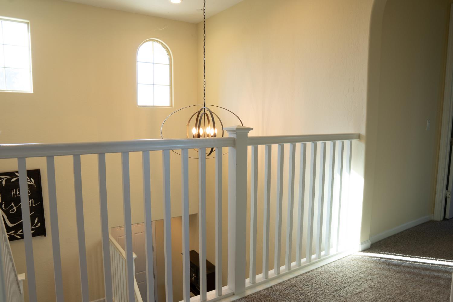 470 Daphne Ln, Lemoore, CA 93245