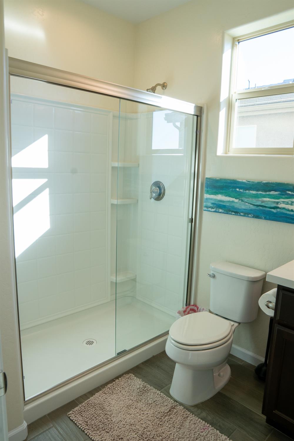 470 Daphne Ln, Lemoore, CA 93245