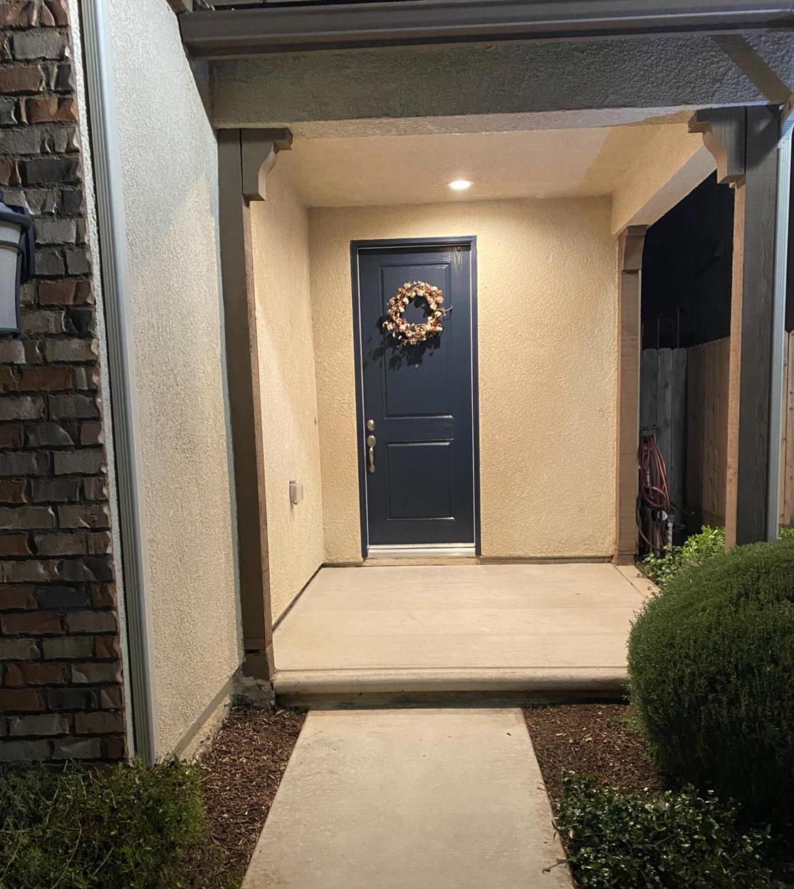 859 Lassen Ln W, Madera, CA 93636