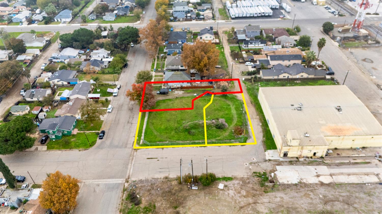 212 2ND St, Gustine, CA 95322