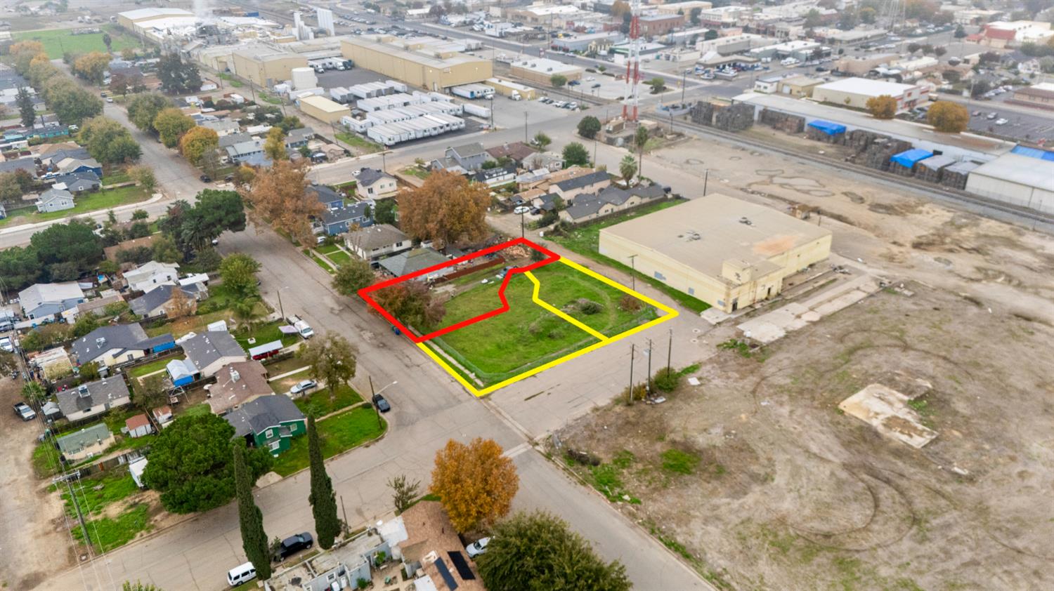 212 2ND St, Gustine, CA 95322