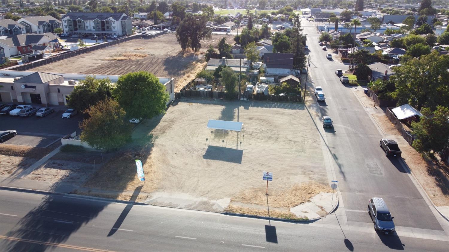 1407 Academy Ave, Sanger, CA 93657