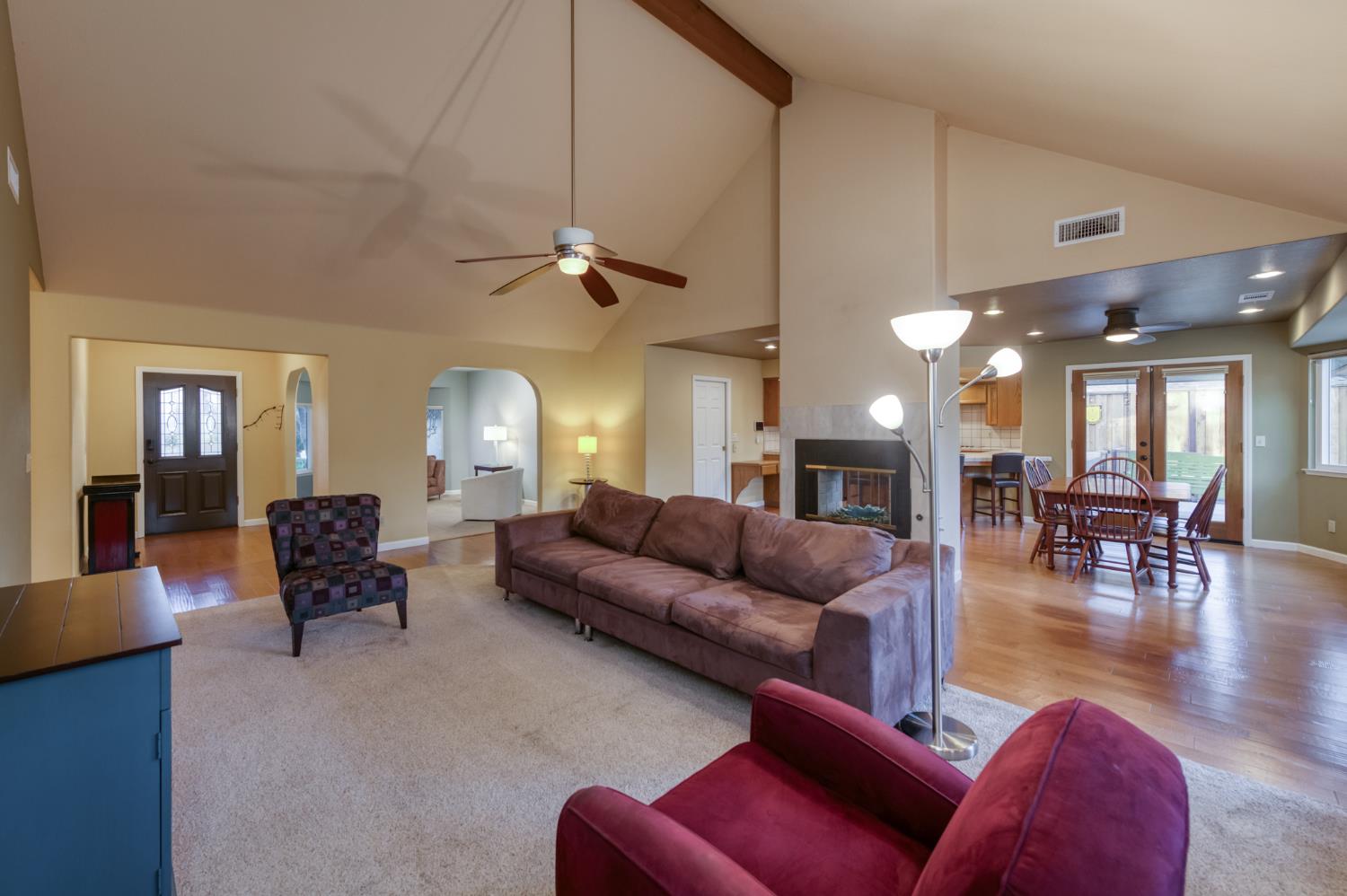 550 W Bedford Ave, Clovis, CA 93611