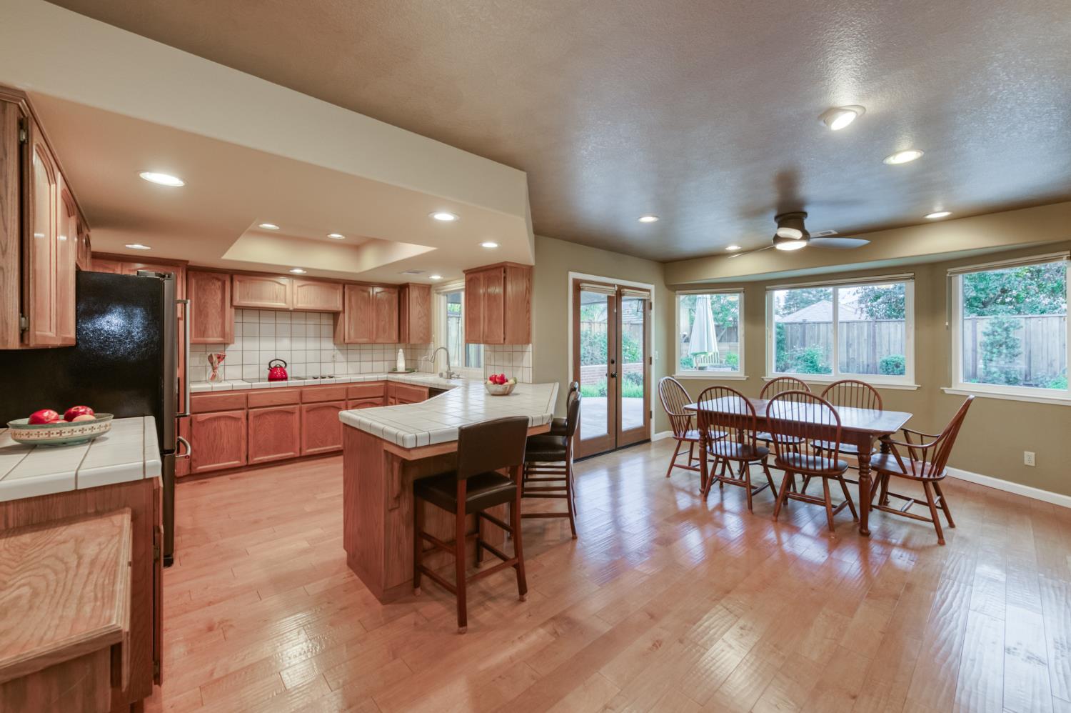 550 W Bedford Ave, Clovis, CA 93611