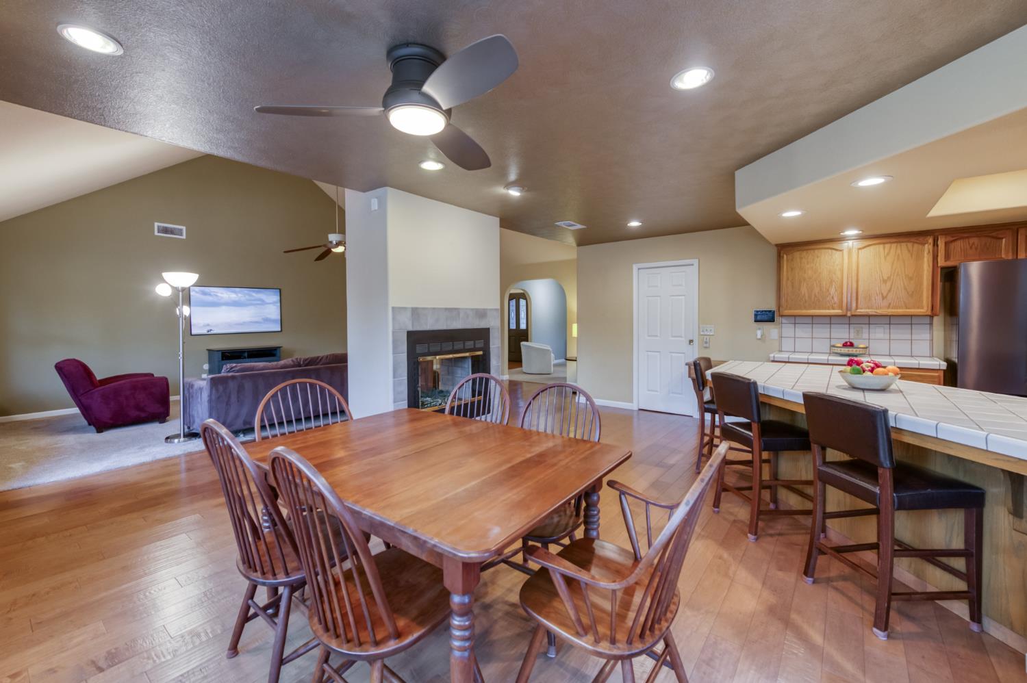 550 W Bedford Ave, Clovis, CA 93611