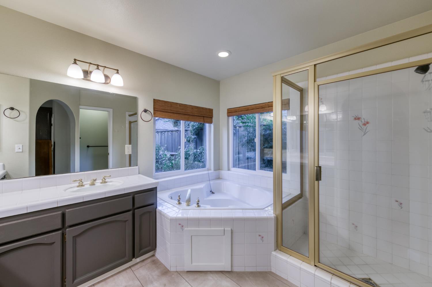 550 W Bedford Ave, Clovis, CA 93611