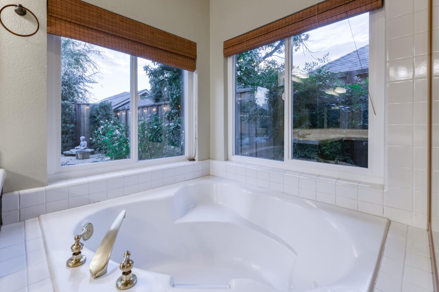 550 W Bedford Ave, Clovis, CA 93611