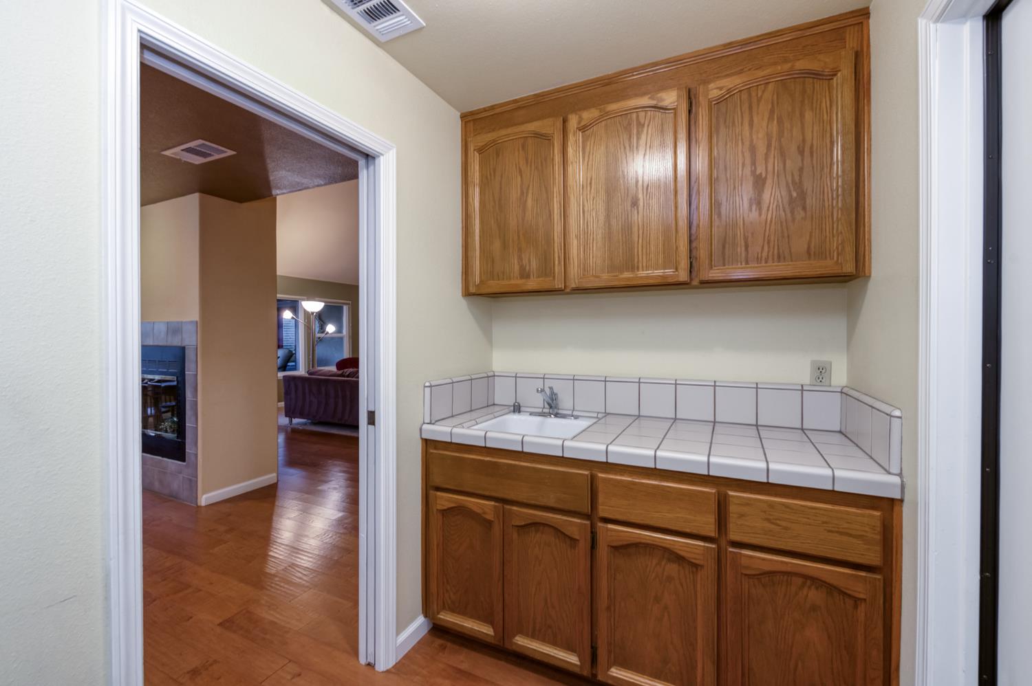 550 W Bedford Ave, Clovis, CA 93611