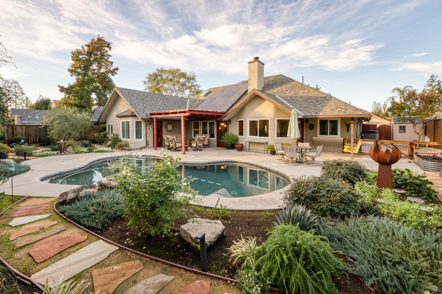 550 W Bedford Ave, Clovis, CA 93611