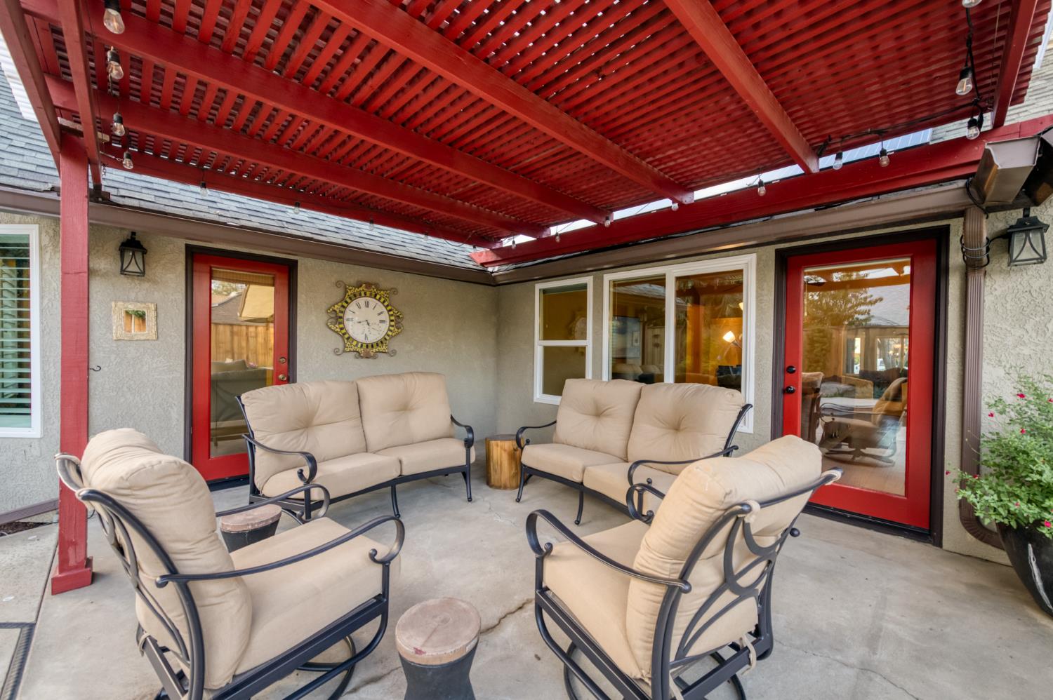 550 W Bedford Ave, Clovis, CA 93611