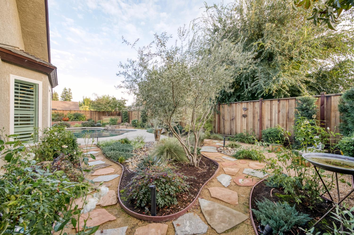 550 W Bedford Ave, Clovis, CA 93611