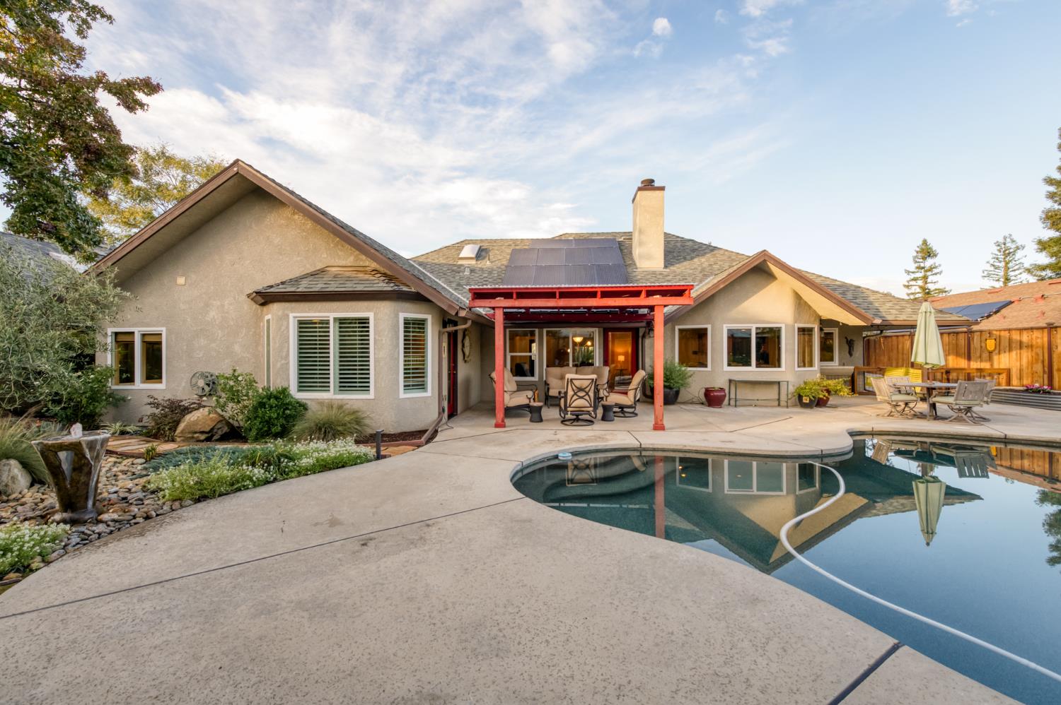 550 W Bedford Ave, Clovis, CA 93611