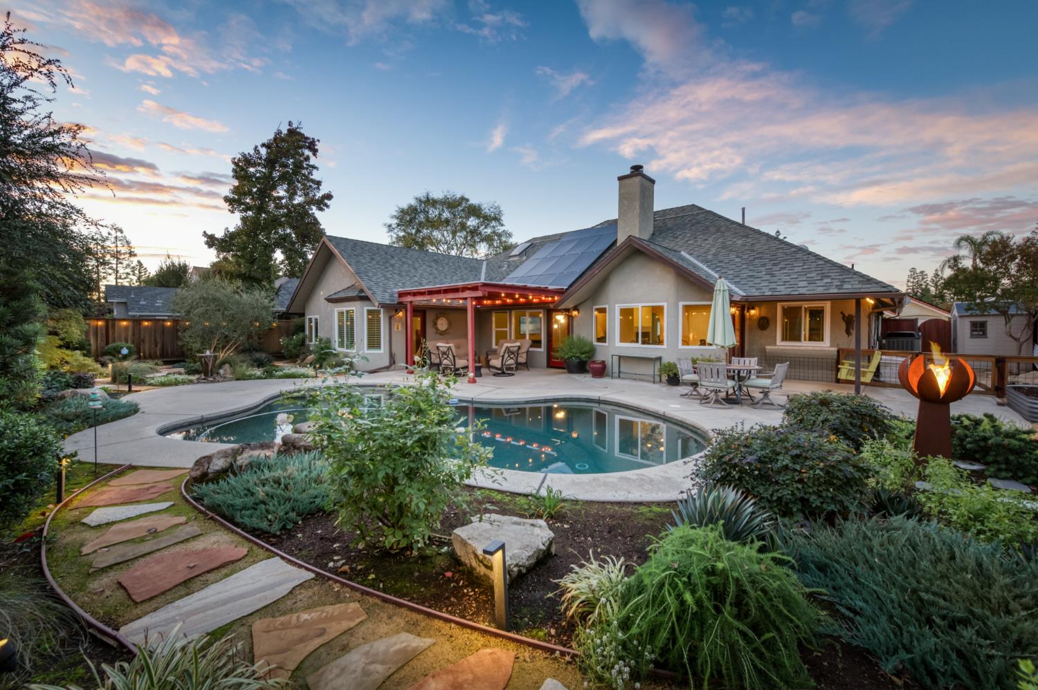 550 W Bedford Ave, Clovis, CA 93611