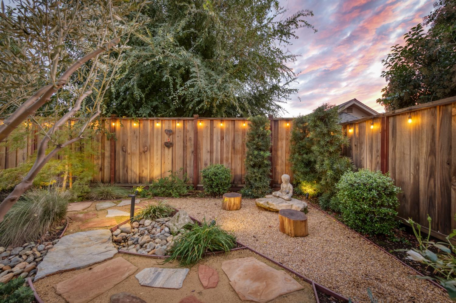 550 W Bedford Ave, Clovis, CA 93611