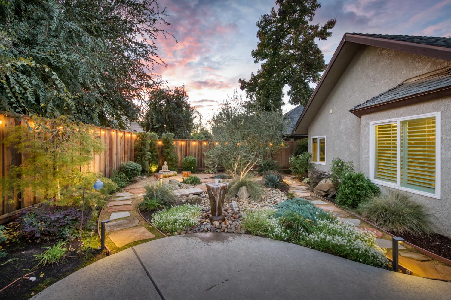 550 W Bedford Ave, Clovis, CA 93611