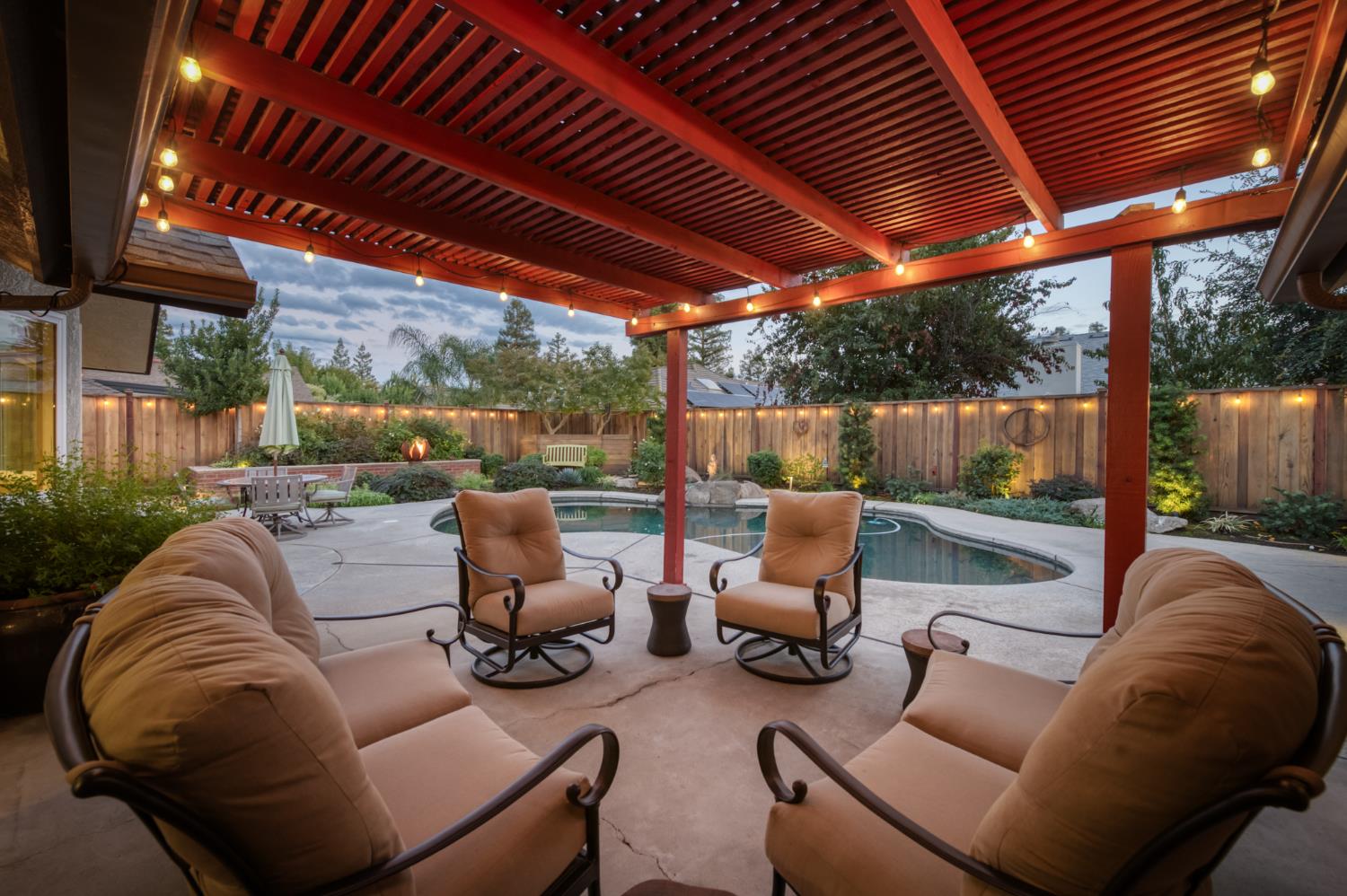 550 W Bedford Ave, Clovis, CA 93611