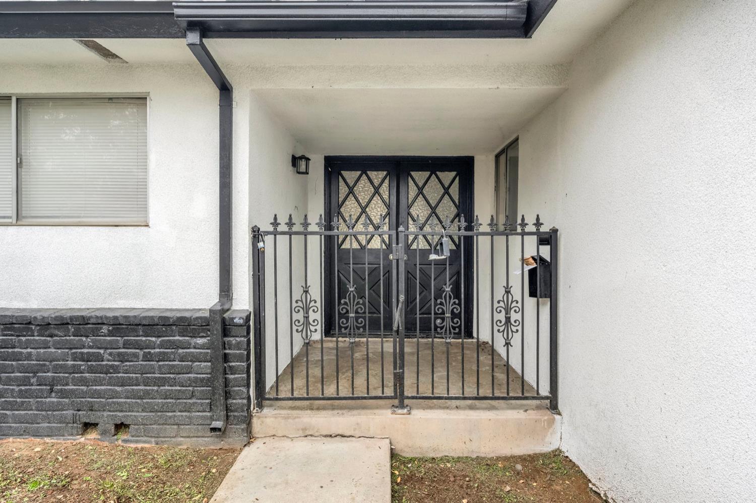 4813 E San Gabriel Ave, Fresno, CA 93726