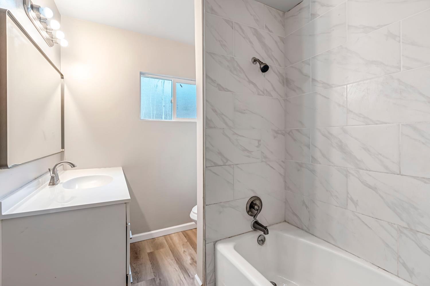 4813 E San Gabriel Ave, Fresno, CA 93726