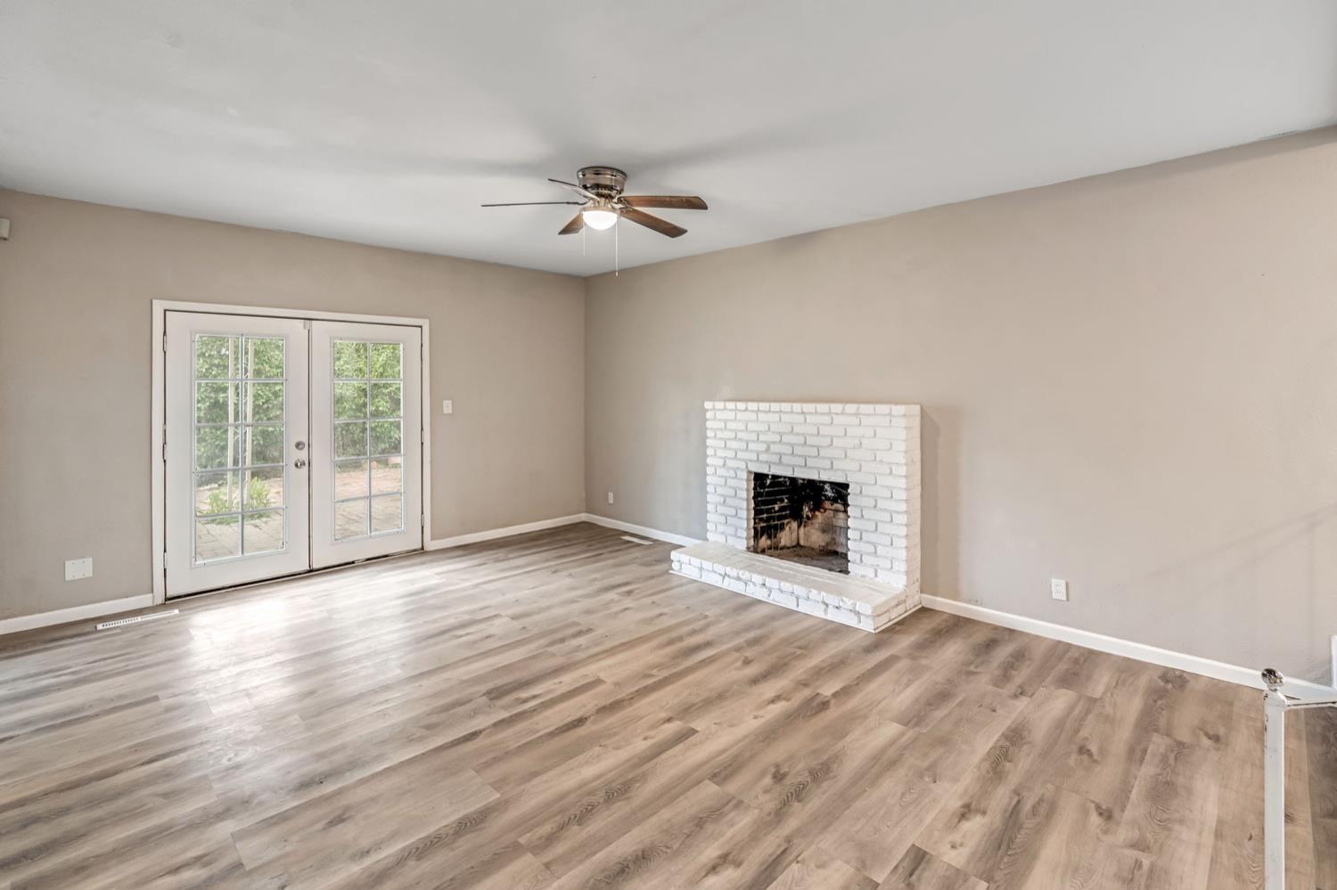 4813 E San Gabriel Ave, Fresno, CA 93726