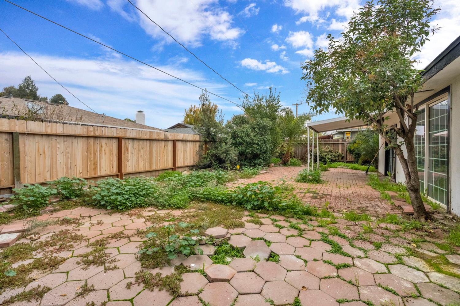 4813 E San Gabriel Ave, Fresno, CA 93726