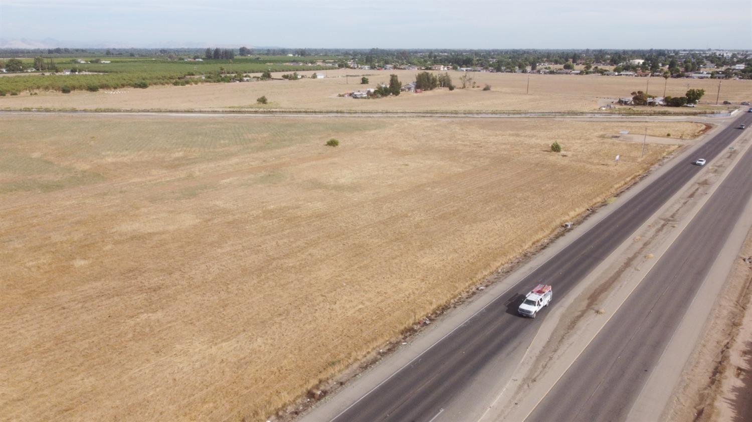 836 S Academy Ave, Sanger, CA 93657