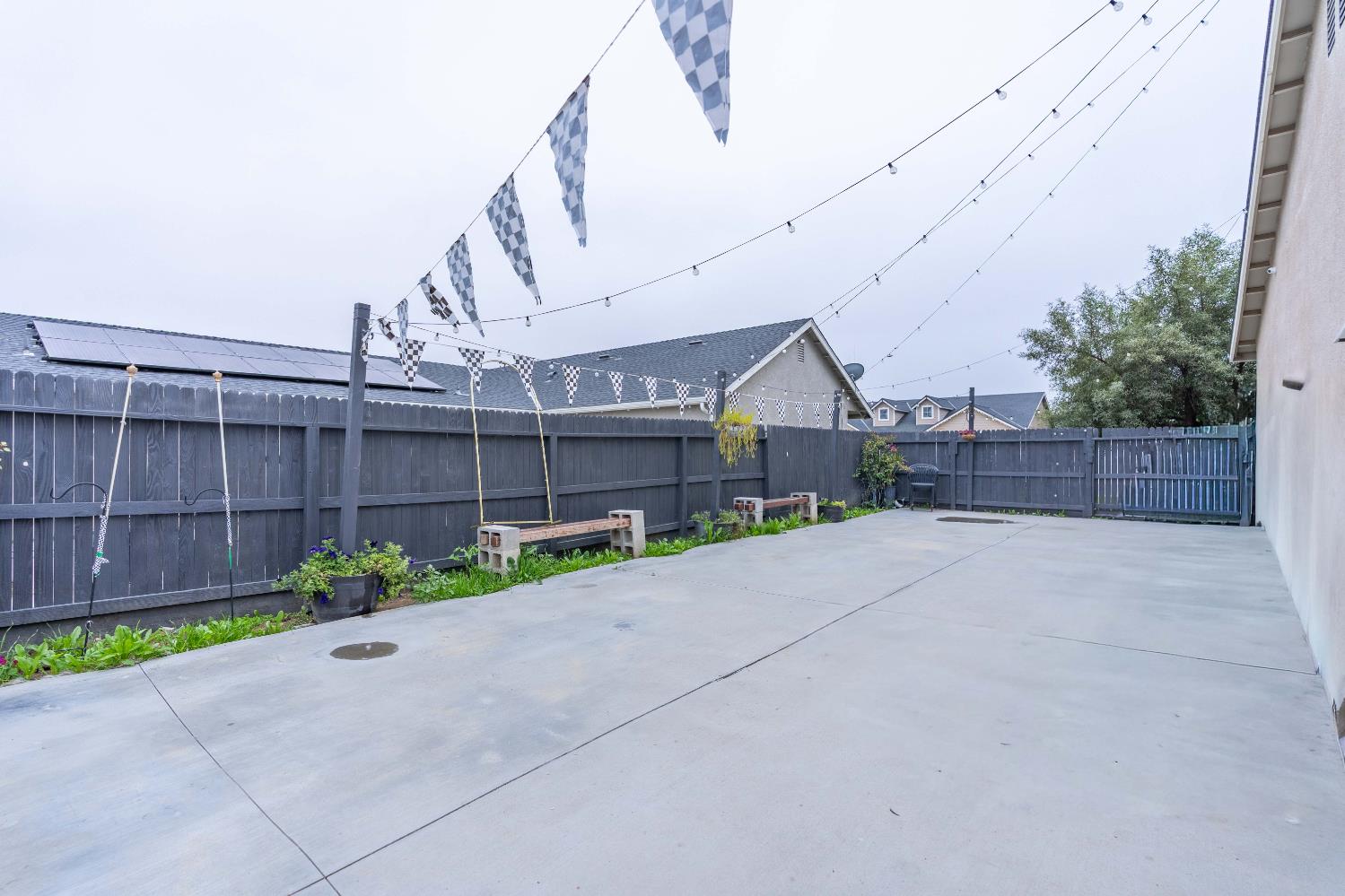 5302 W Homan Ave, Fresno, CA 93722