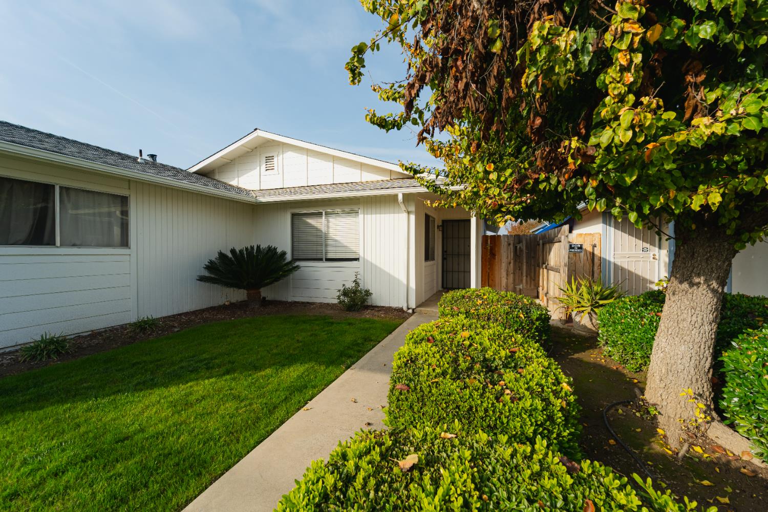 4438 W Feemster Ave, Visalia, CA 93277
