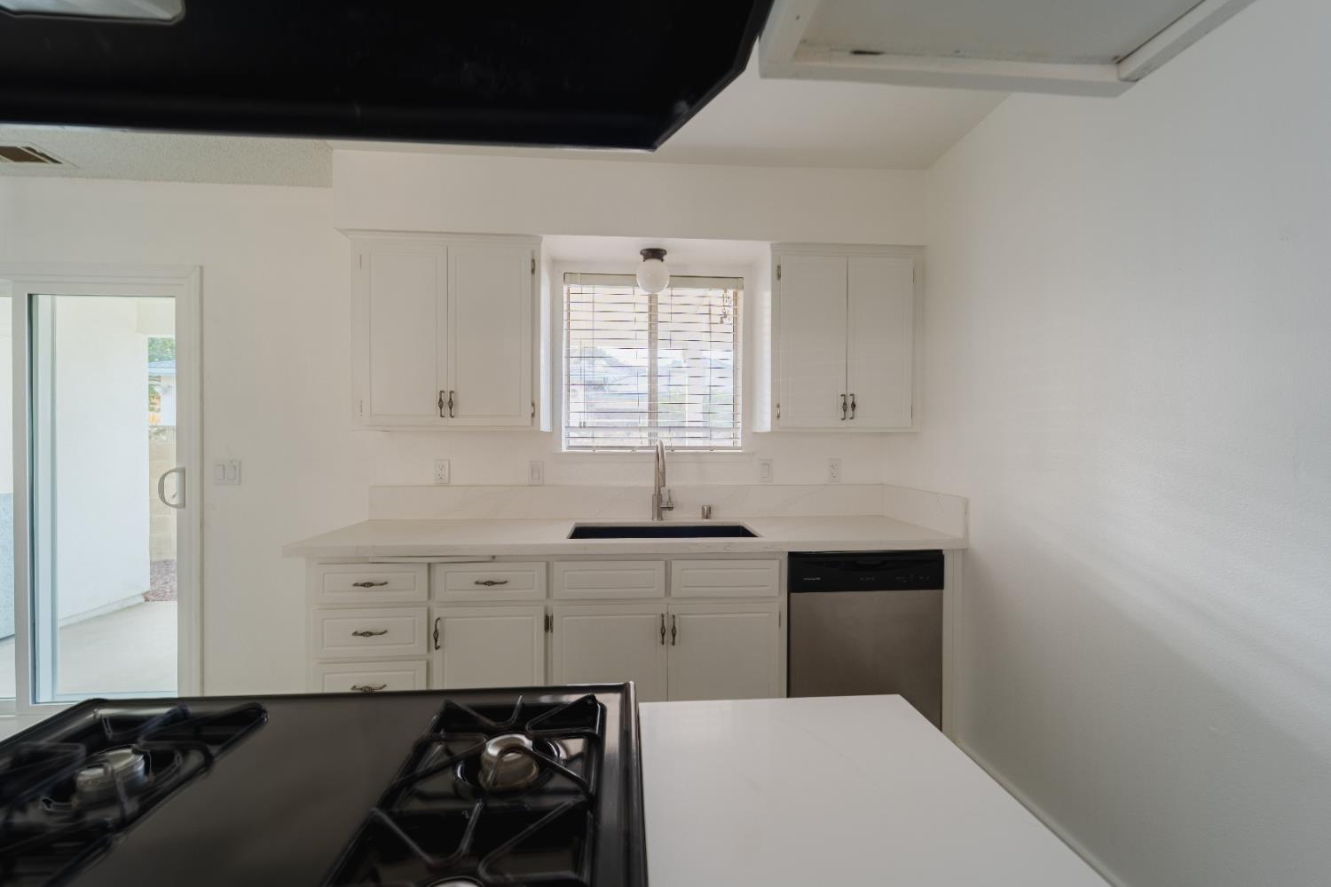 4438 W Feemster Ave, Visalia, CA 93277