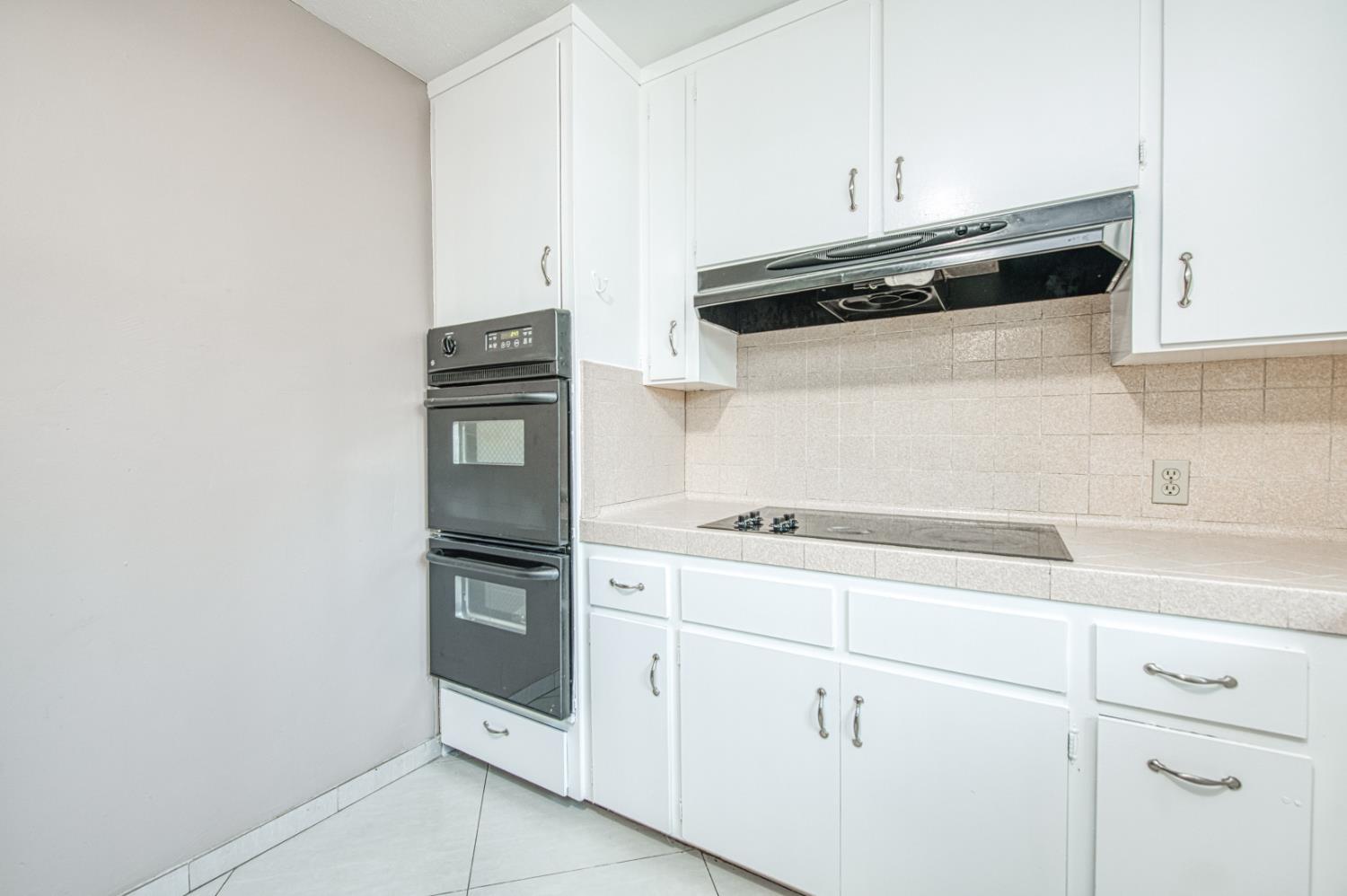 542 W Harvard, Fresno, CA 93705