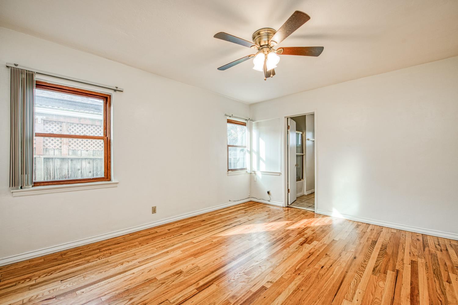 542 W Harvard, Fresno, CA 93705