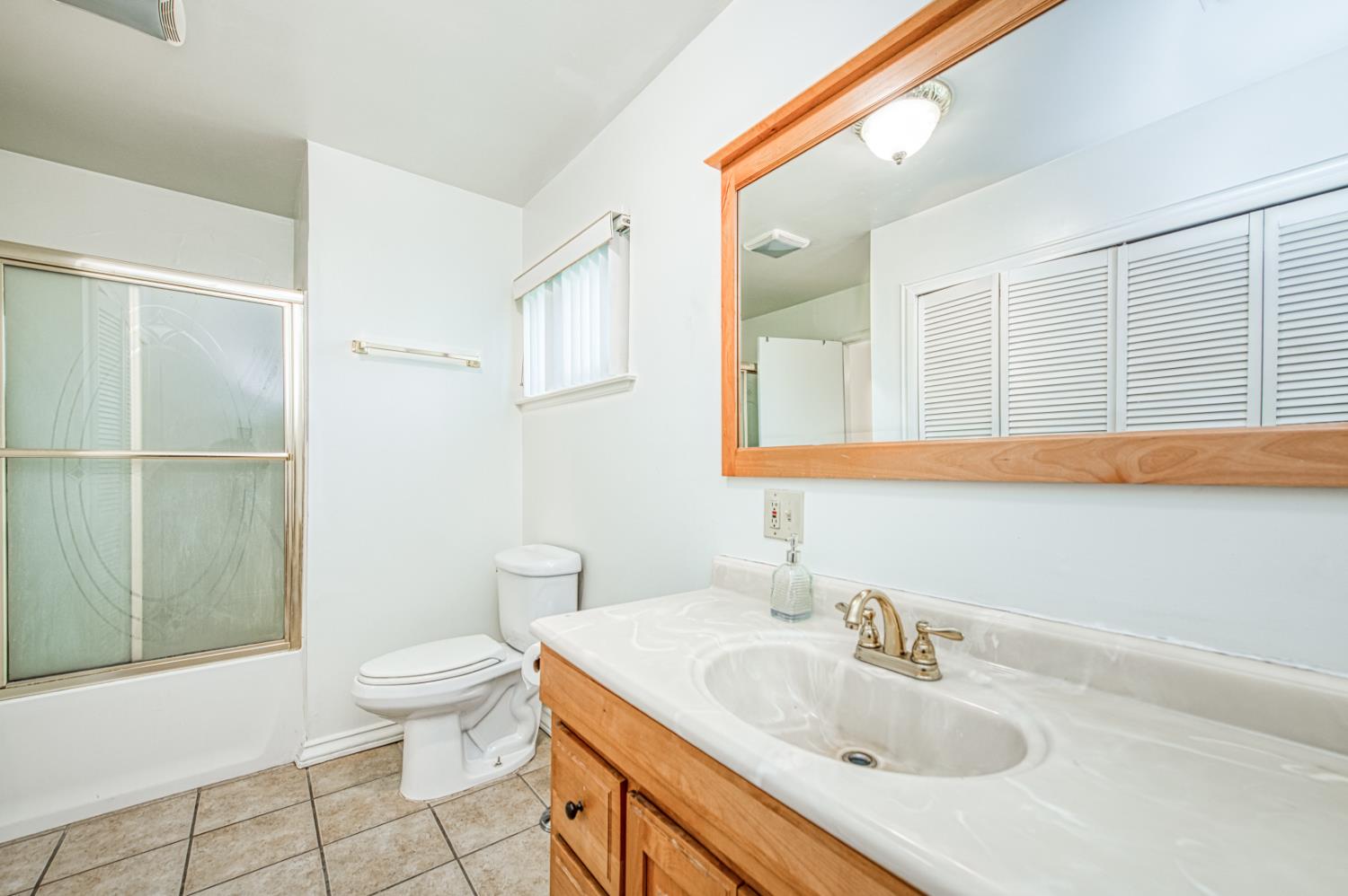 542 W Harvard, Fresno, CA 93705